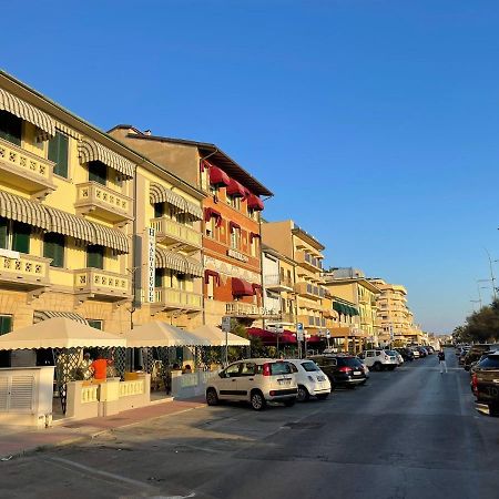 Hotel Valdinievole Lido di Camaiore Exterior photo